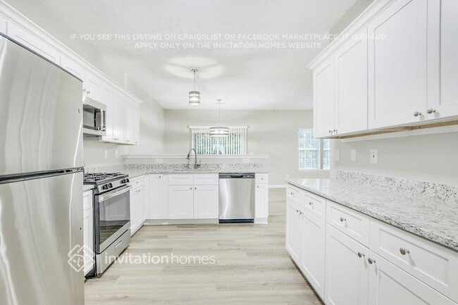 Building Photo - 6757 Clearstream Way