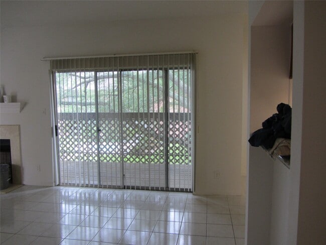 Building Photo - 6500 Harbor Town Dr