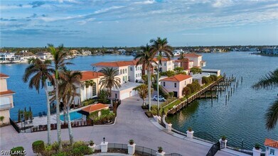 Building Photo - 4000 Gulf Shore Blvd N
