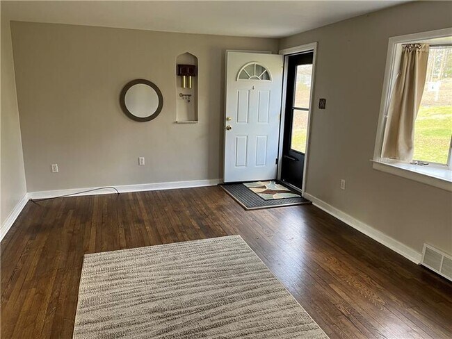 Foto del edificio - 249 Coral Dr