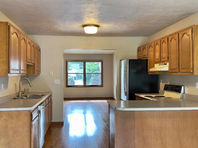 Building Photo - 6510 Hayley Ct