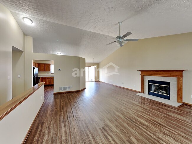 Foto del edificio - 227 Iris Trail Drive