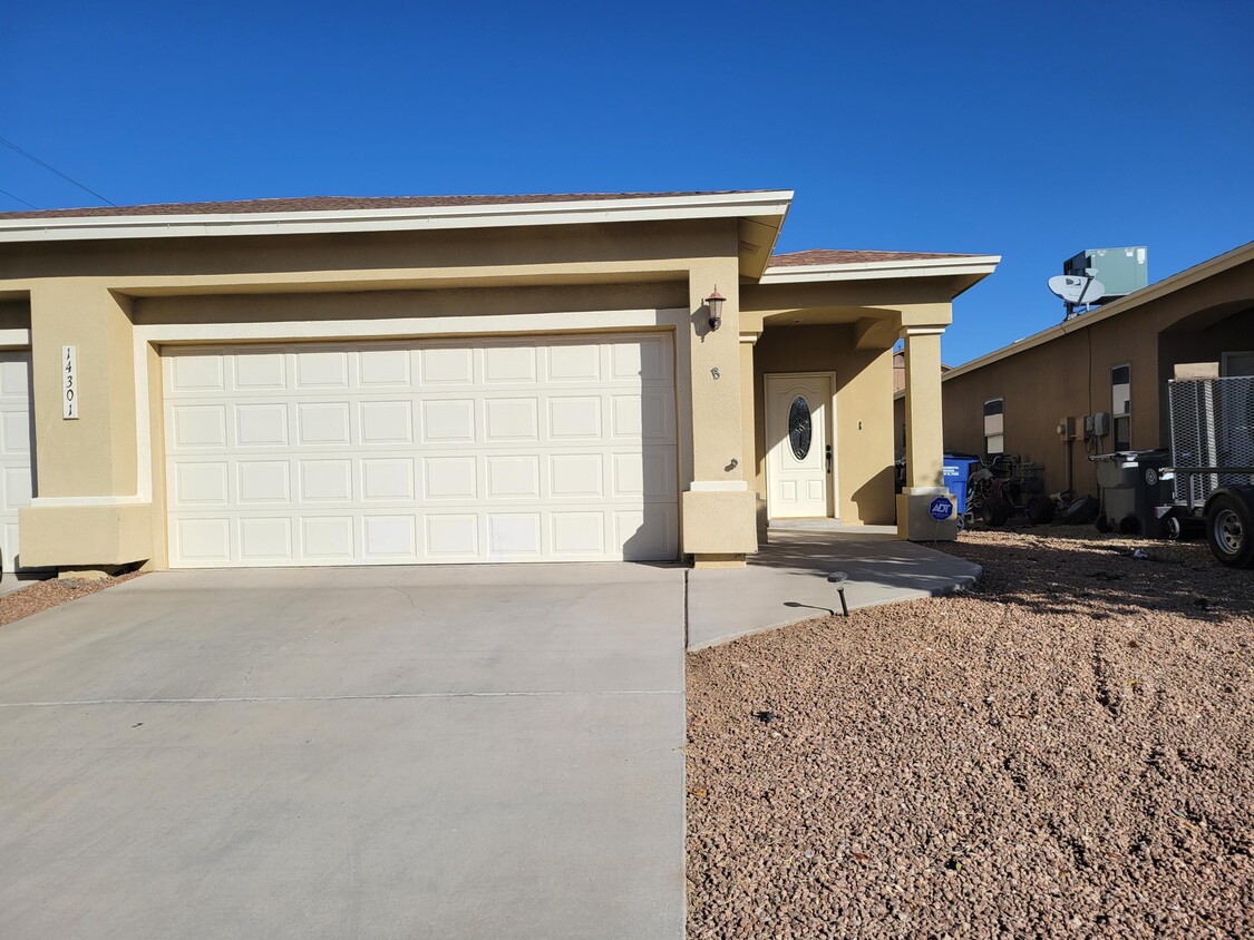 Primary Photo - 14301 Pancho Gonzalez Ct