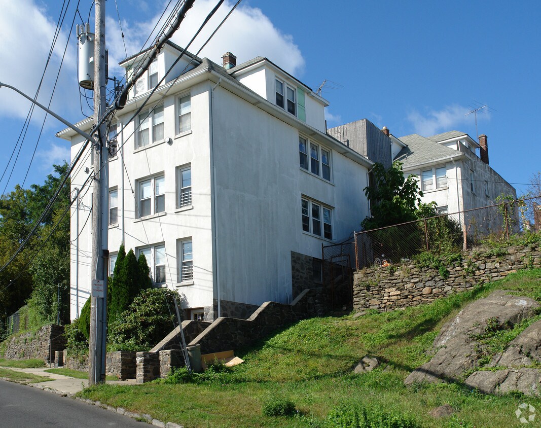 Foto principal - 44 Ryan Ave