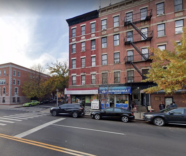 Foto del edificio - 2593 Frederick Douglass Blvd