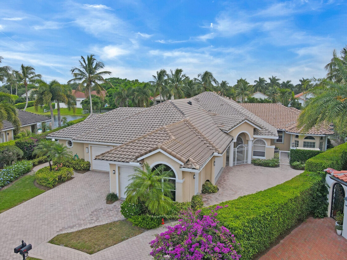 Foto principal - 14300 Calypso Ln