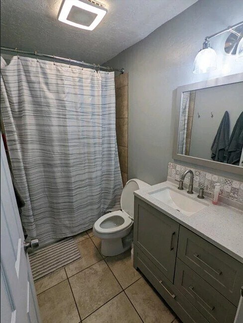 Foto del edificio - 640 Locust Ln