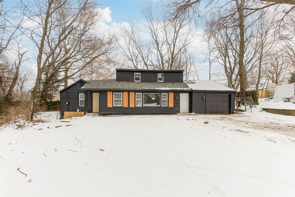 Primary Photo - Spacious 5-Bedroom Home in Independence, M...