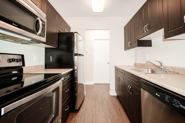 1BDR - Cuisine - 333 Edison Apartment