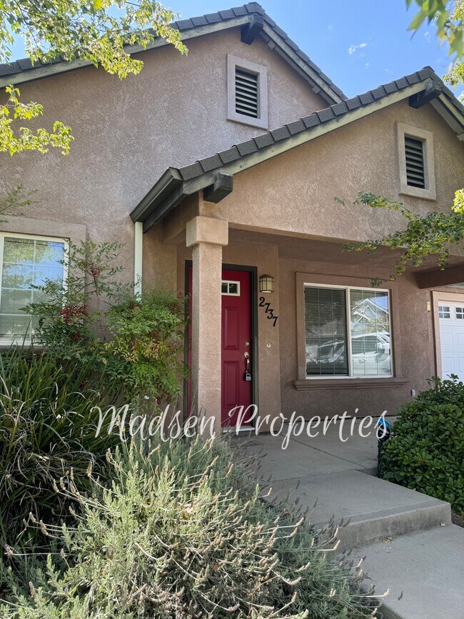 Foto del edificio - 2737 Manning Ave