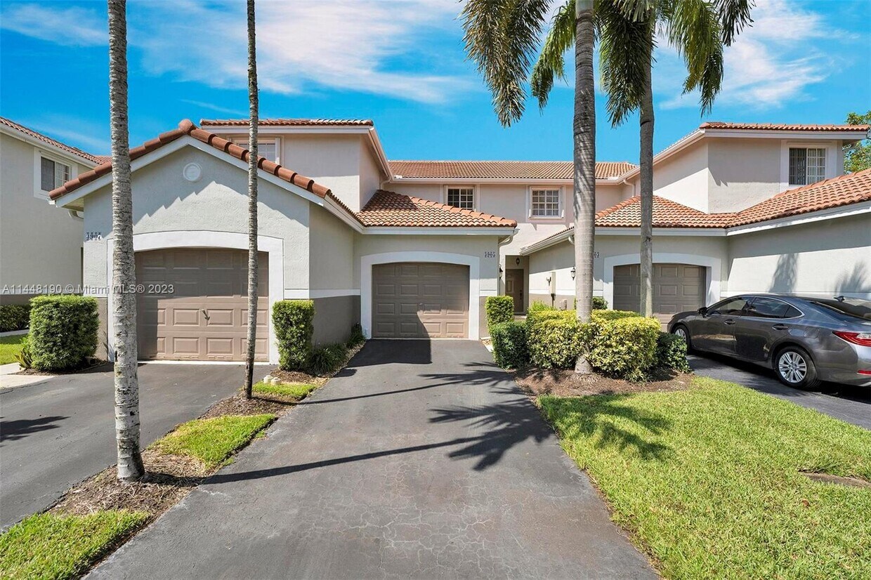 3905 San Simeon Ln, Weston, FL 33331 Townhome Rentals in Weston FL