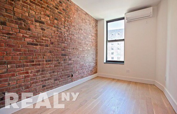 Foto del edificio - 243 East 2nd Street