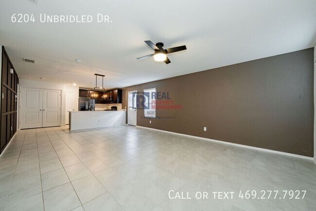 Foto del edificio - 6204 Unbridled Dr