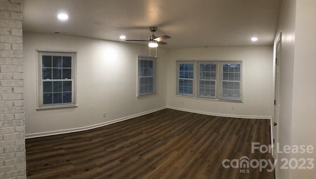 Foto del edificio - 303 Woodridge Dr