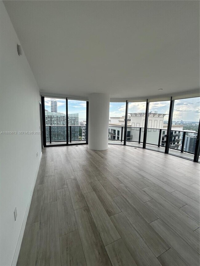 Foto del edificio - 55 SW 9th St