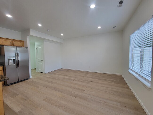 Building Photo - 1378 Stone Meadow Dr