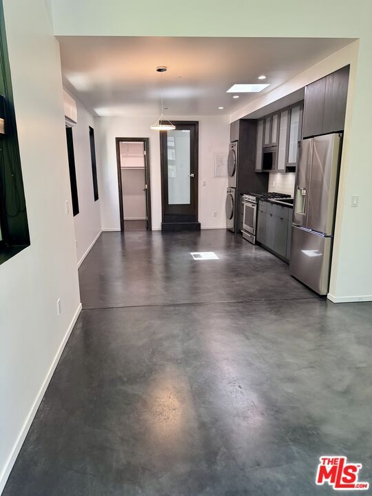 Foto del edificio - 902 N Harper Ave