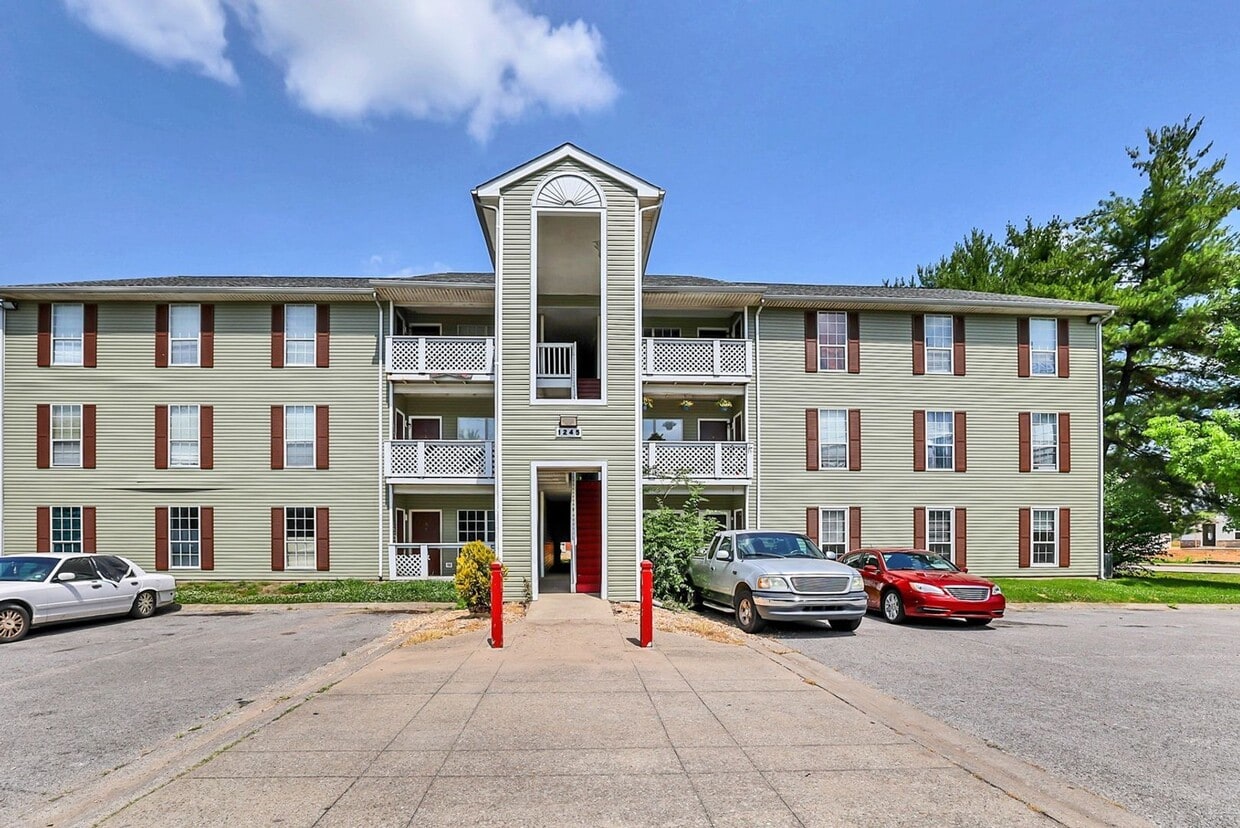4 Bed, 2 Bath Condo Near MTSU in Murfreesboro - 4 Bed, 2 Bath Condo Near MTSU in Murfreesboro