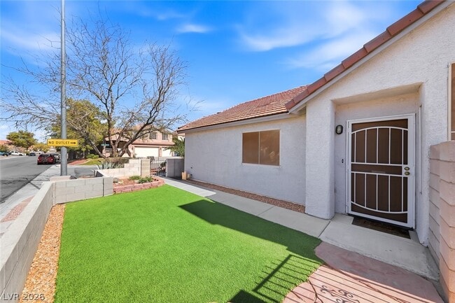 Foto del edificio - 833 Glitter Glen Ct