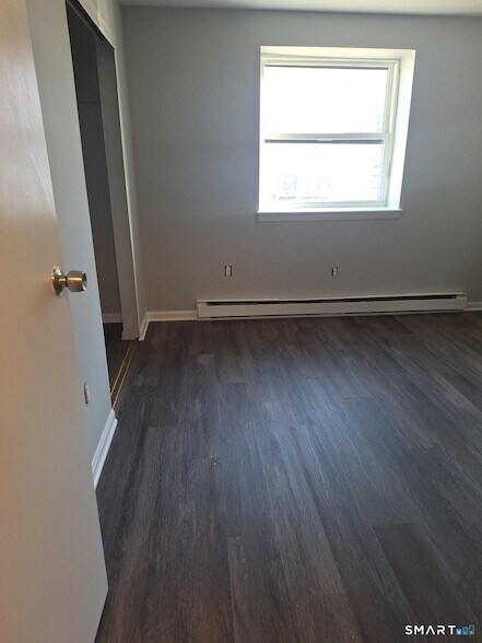 Foto del edificio - 217 Hollister Ave