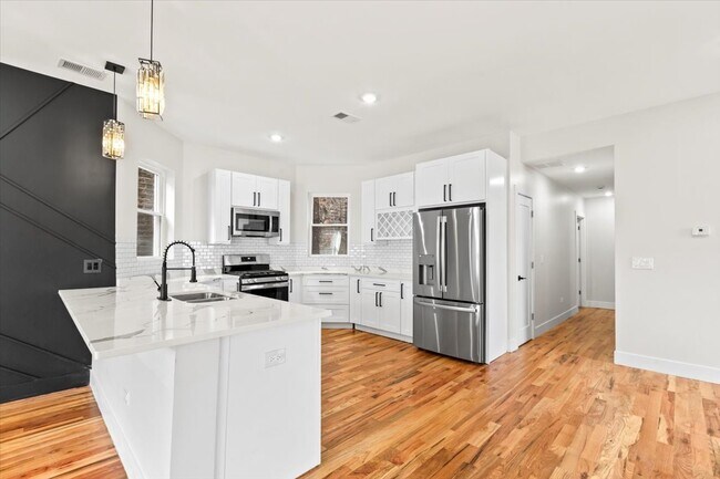 Foto del edificio - 6128 S Rhodes Ave