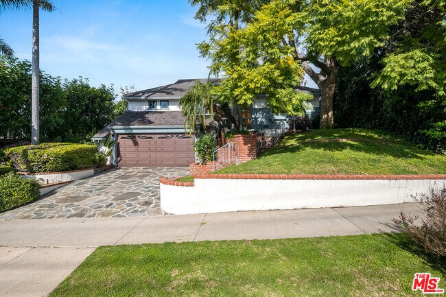 Foto del edificio - 2924 Manning Ave