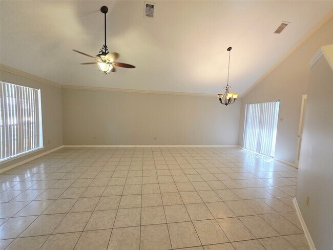 Foto del edificio - 21003 Moor Lily Ct