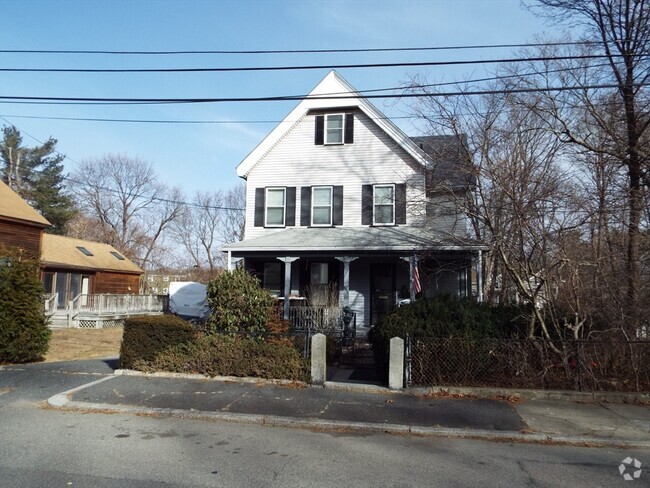 Building Photo - 92 Rockland St