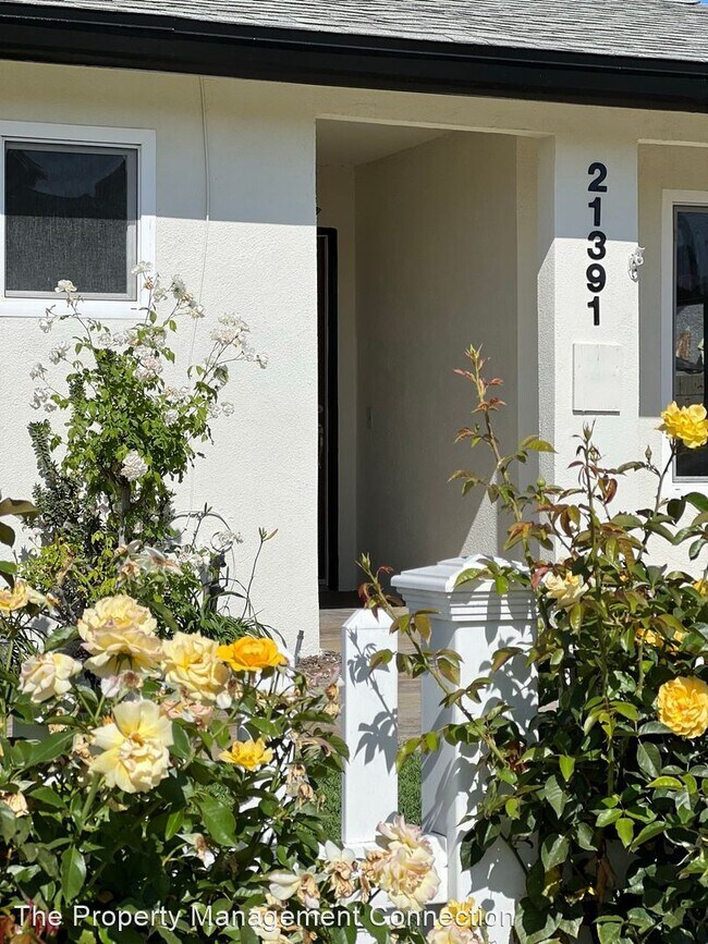 Foto del edificio - 4 br, 3 bath House - 21391 Pinetree lane