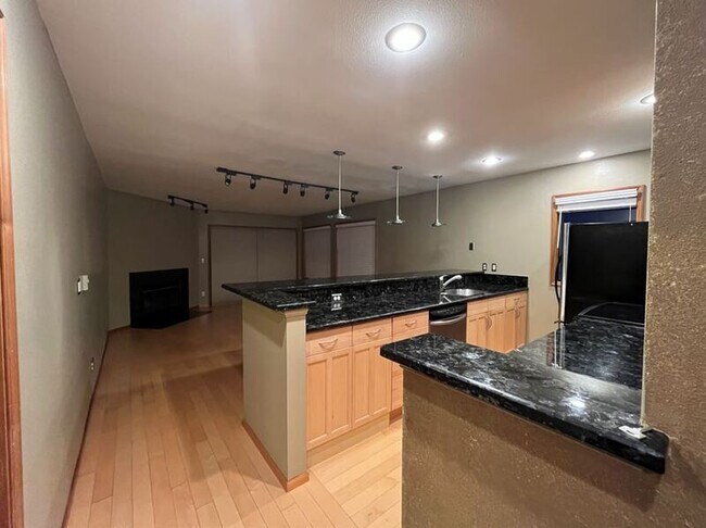 Foto del edificio - 4226 Beach Dr SW