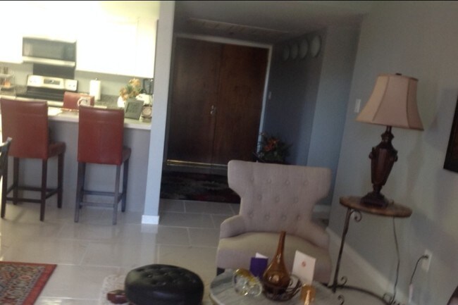 Foto del edificio - 7950 E Camelback Rd