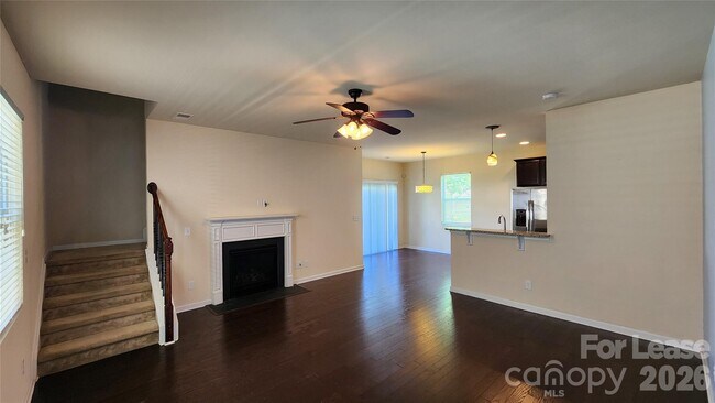 Foto del edificio - 508 Knothole Ln