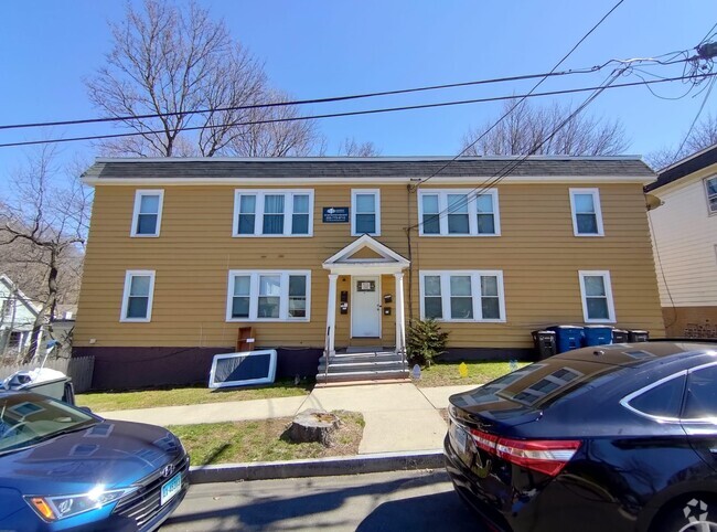 Building Photo - 61 Ridge St