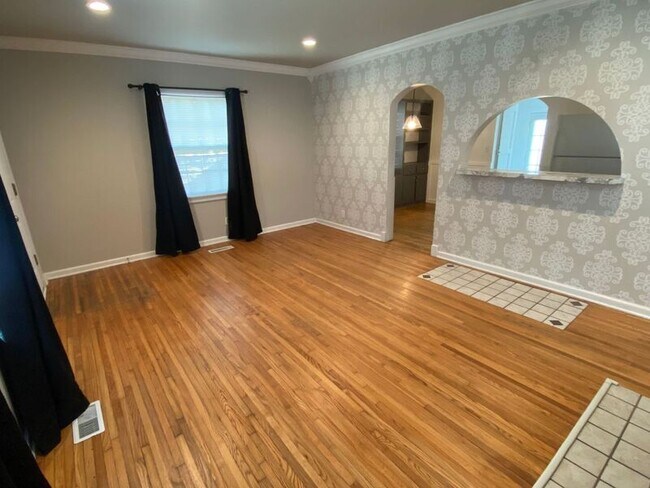 Foto del edificio - 3807 E 22nd St