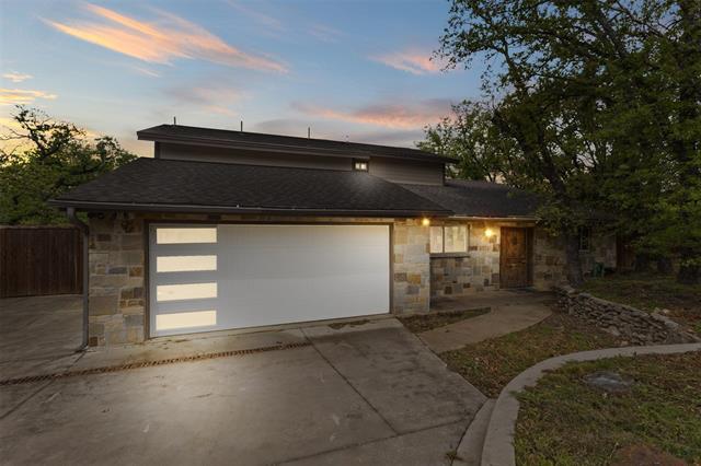 Foto del edificio - 3427 Lakewood Ln