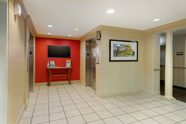 Foto del edificio - 6443 Westwood Blvd