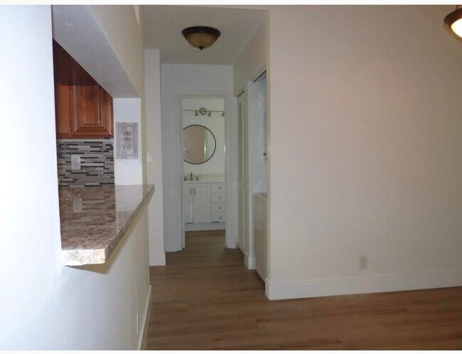 Building Photo - 3130 Millwood Terrace