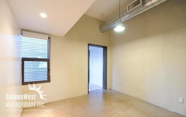 Photo - Charming 1Bdm 1Ba Unit in the Heart of Pho... House