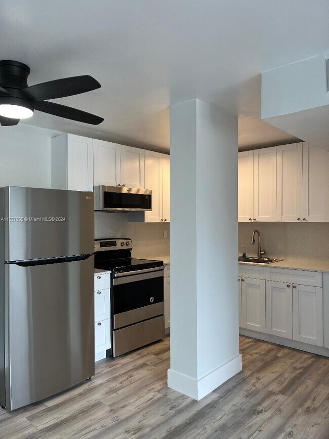 Foto del edificio - 2530 SW 3rd Ave