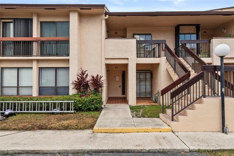 Foto principal - 2355 SW 15th St