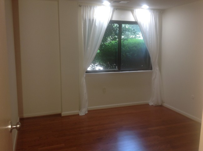 Foto del edificio - 501 N Providence Rd