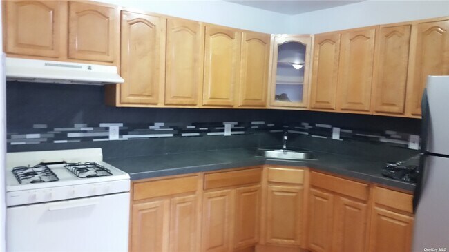 Foto del edificio - 1667 Rockaway Pkwy