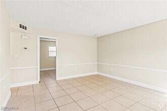 Building Photo - 3325 Arpt Rd S