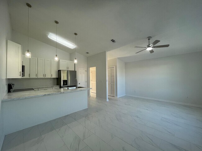 Foto del edificio - 5417 Sunset Ave