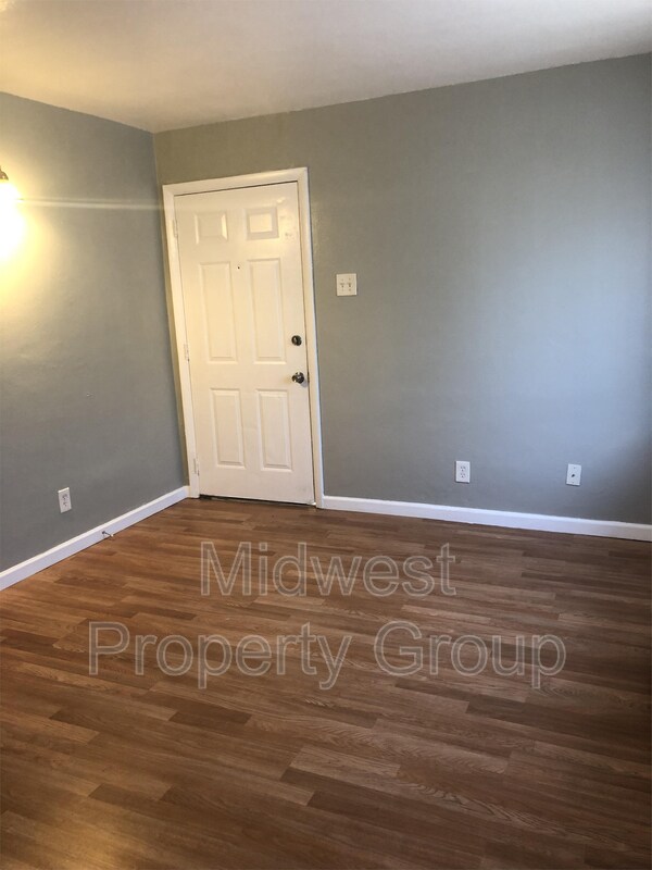 3712 Geraldine Ave Unit 6, Saint Ann, MO 63074 Condo for Rent in