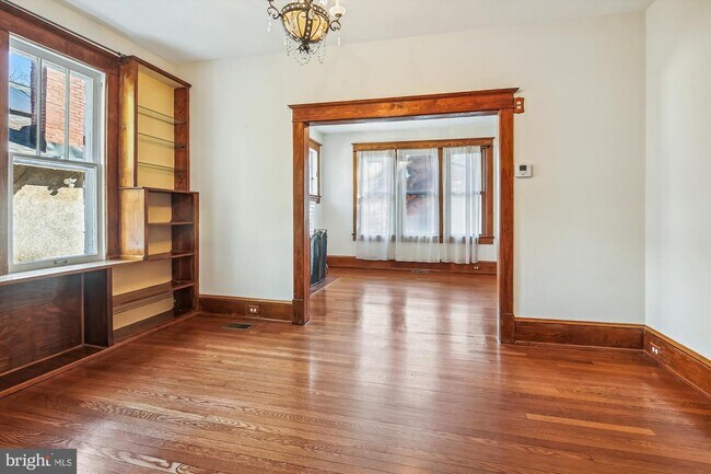 Building Photo - 5511 Alta Vista Rd