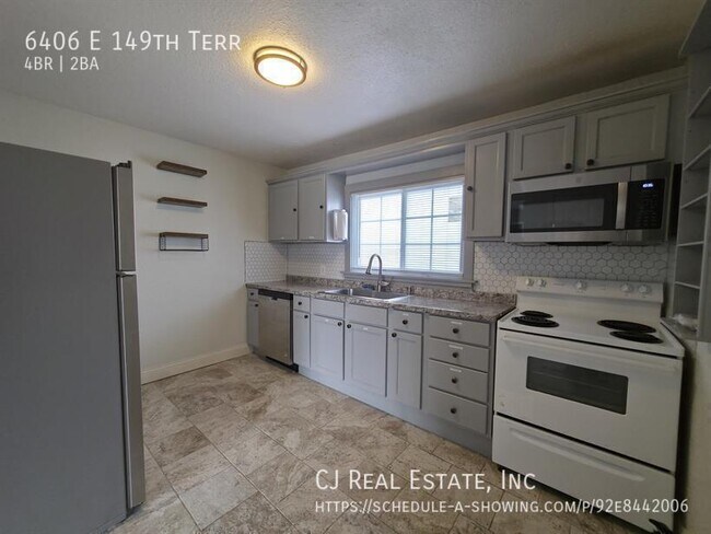 Foto del edificio - 6406 E 149 Terrace