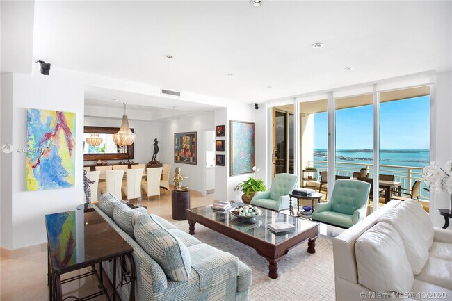 Building Photo - 848 Brickell Key Dr
