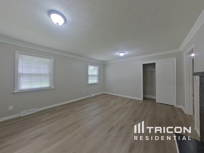 Foto del edificio - 7511 Monroe Rd