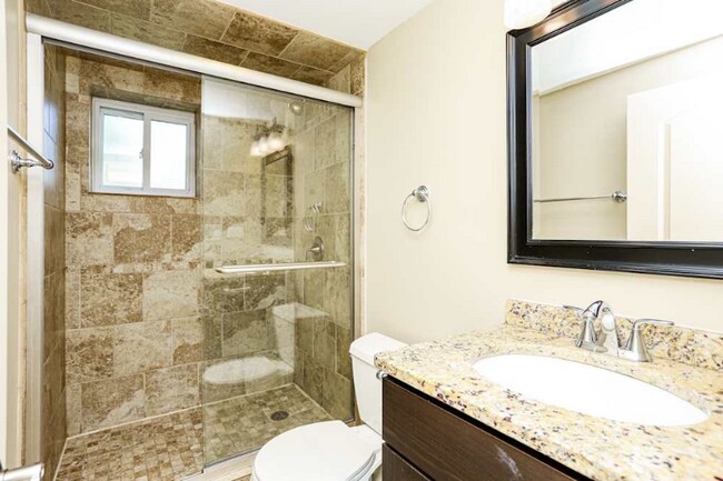 Foto del edificio - 35 Pamela Dr